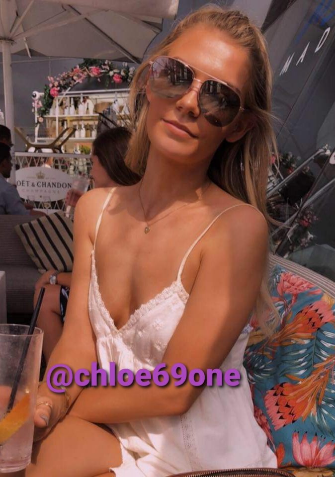 Chloe69one's tweet photo. A little bit of cleavage for the boys #cocktribute #wanktribute #cumtribute #wank #teengirl #teenslut #teen #youngslut #Younggirl #Blonde #Blondehair #Blondeslut #cleavage #titsout #tits #nipples #bi #PoshTotty https://t.co/lHcC8z5w0A
