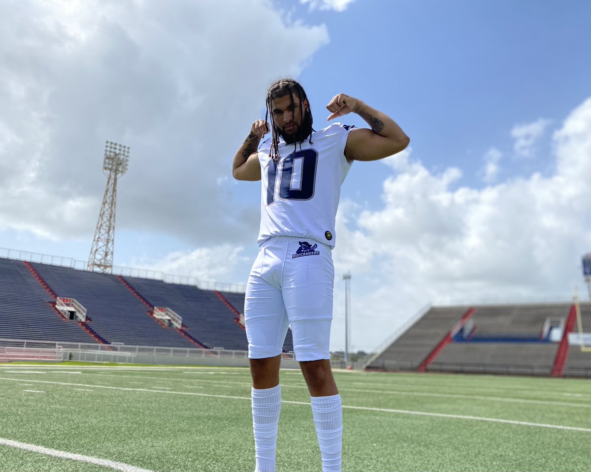 CoachJackDaily's tweet image. Oh yea! Camp in two days and the season right around the corner ✍🏾 #Lettssss gooooo!!!!