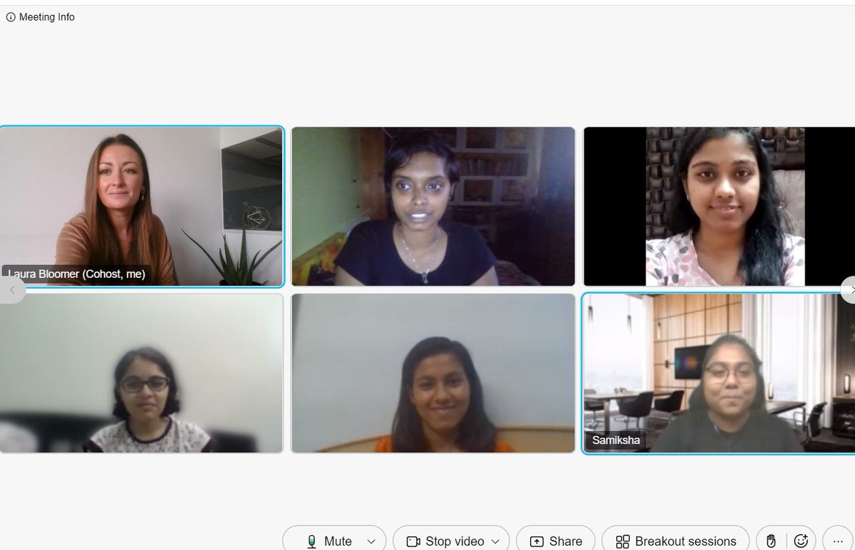 Nice to spend time with @tqbigdtuw chatting on entrepreneurship, early ideas, vision & validation. Thank you to @AvniUplabdhee who heads up the thingQbator program supported by @CiscoCSR at The Indira Gandhi Delhi Technical University for Women (IGDTUW) #studententrepreneurship