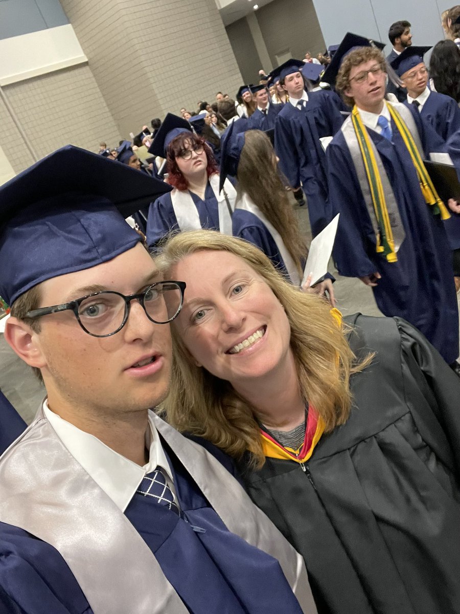 Allison Hays tweet media