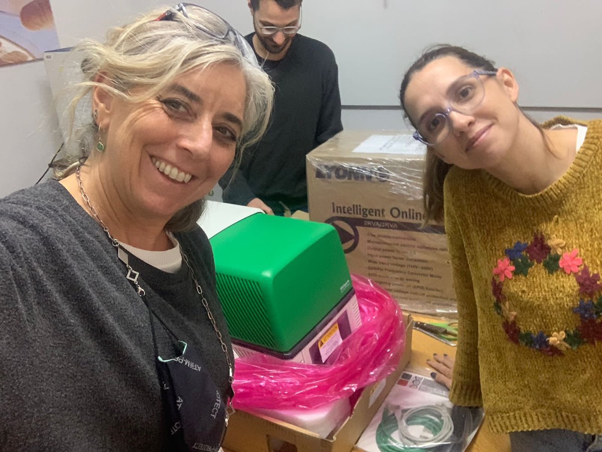 TcruziIBR's tweet image. Last week opened our new CFX Opus 96 @BioRadLifeSci and installed it at @fbioyfunr @IBR_CONICET @UNRoficial. Thanks to our funding source @FillingV 🙌 We are so exited to get started!! #qPCR #ThermalShift #RealTimePCR @Juli_Cricco @vikyalonso85 @ArayaElvio