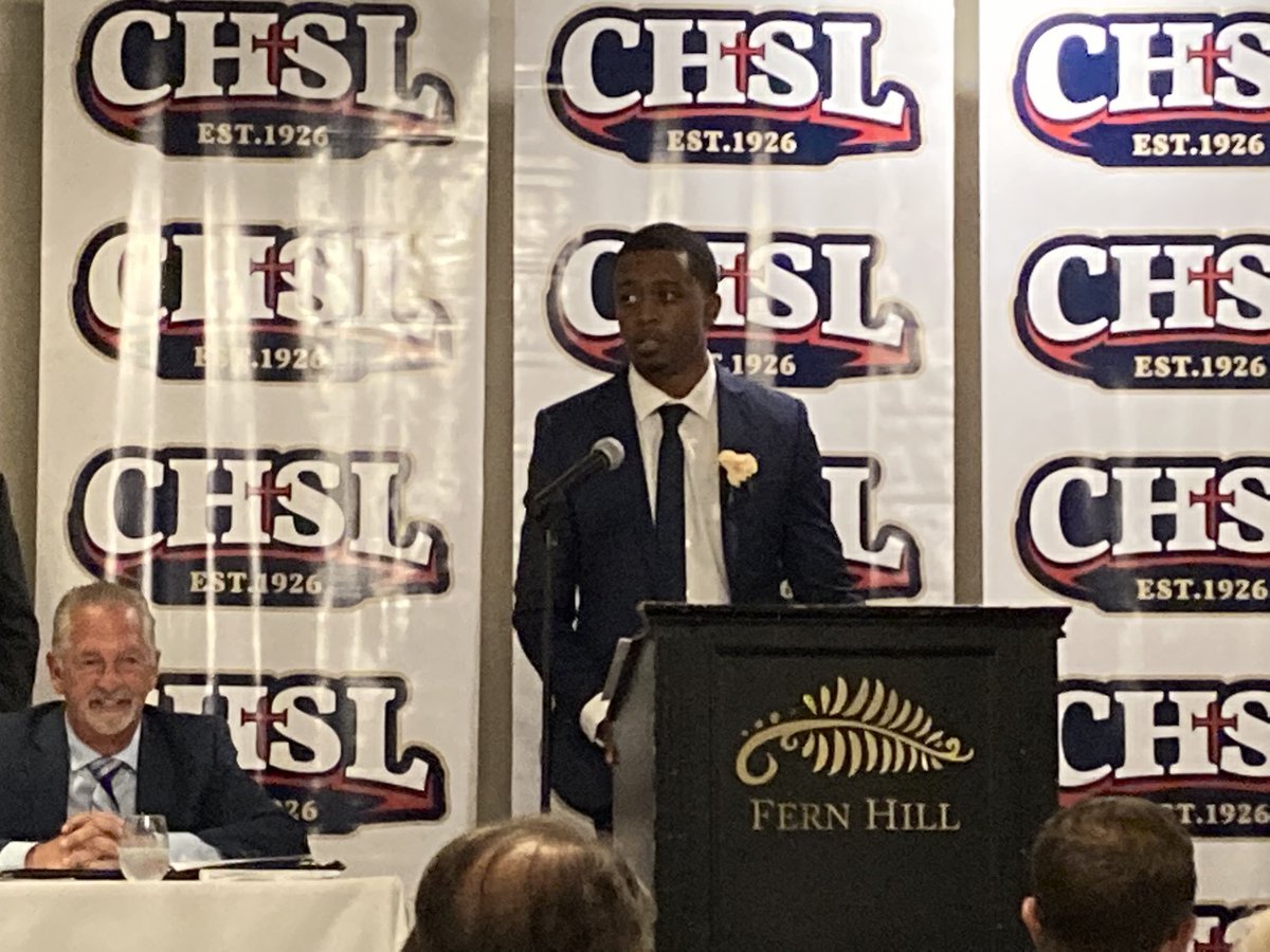 UDJCubs's tweet photo. Another big night for @UDJAlumni with 3 Cubs being inducted into the @CHSL1926. Congrats to @_scottnelson  (Howard Nelson accepting), @MIKESIMS_ and @JeremiahRiordan. ALWAYS A CUB! #AMDG https://t.co/ewDDPXl3rq