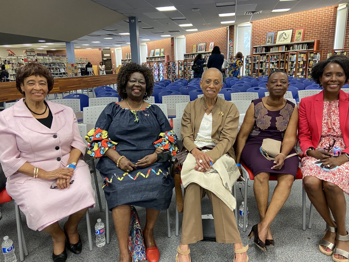 Learning Centre 1 (@lc1_tdsb) on Twitter photo The <a href="/tdsb/">Toronto District School Board</a> launch of the <a href="/tdsb_cebsa/">Centre of Excellence for Black Student Achievement</a> brings incredible leaders together! The <a href="/tdsb/">Toronto District School Board</a> launch of the <a href="/tdsb_cebsa/">Centre of Excellence for Black Student Achievement</a> brings incredible leaders together!