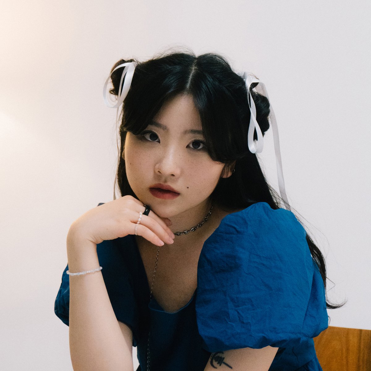 🗯 With a buttery smooth sound likened to that of Benee, Clairo and Kali Uchis, <a href="/be_hanbees_bee/">hanbee</a> is a fast rising Tāmaki Makaurau-based indie pop singer from Seoul. Don’t miss her set at the Fancy New Band Showcase next Saturday at Whammy Bar, thanks to Part Time Rangers.