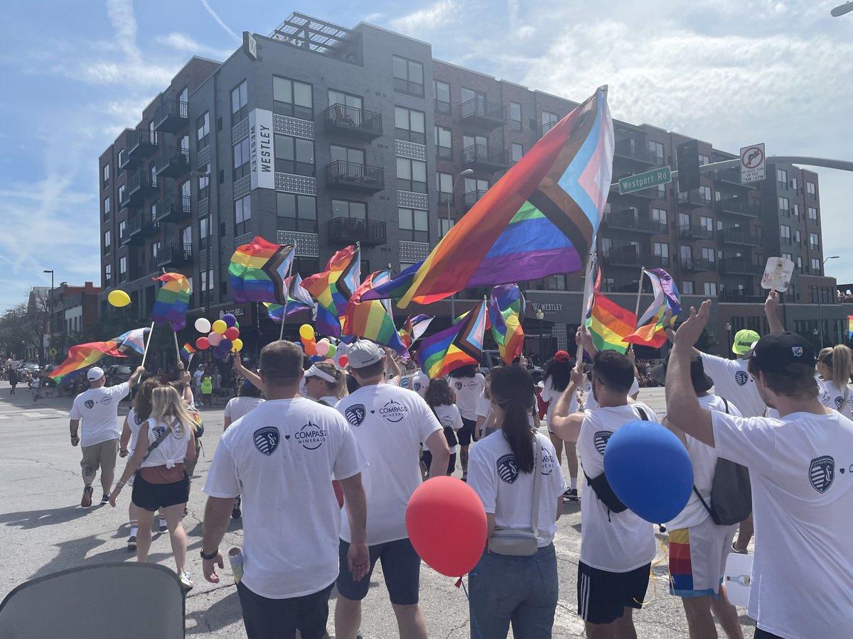 compassminerals's tweet photo. Check out our #OverlandPark employees celebrating #Pride! They walked with @SportingKC in the #KCPrideFest parade and hosted a booth. #EveryoneMatters #ClearlyEssential #EssentialAndEqual https://t.co/LTZHsdRA4H