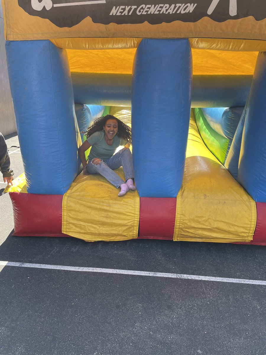 #Carnival FUN 🎉☀️🎡 Such a wonderful time as we wind down the school year <a href="/NellyPens/">Nelly Pena</a> <a href="/skelton_carlos/">Carlos Skelton</a> <a href="/Murray171/">Susan Murray</a> <a href="/BellaEstrella77/">Michelle</a> <a href="/IsmataraC/">ismatara Cavaliere</a> <a href="/vbraxton519/">Valerie Braxton</a> <a href="/DeLa16465981/">Mdelacruz12</a> @ExecSuptKWatts <a href="/BKNorthNYCDOE/">Instruction Matters</a> <a href="/DenaSimmons/">Dena Simmons</a> <a href="/PrincipalKafele/">Principal Kafele</a> <a href="/UFT/">UFT</a> <a href="/FollowCSA/">CSA</a> <a href="/OEAnyc/">Office of Equity & Access NYC</a> <a href="/DOEChancellor/">Chancellor Kamar H. Samuels</a>