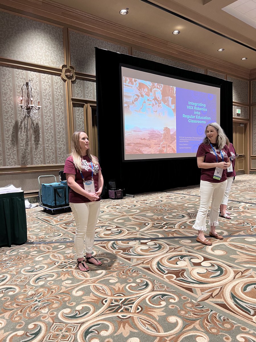 Laura Mackay tweet media