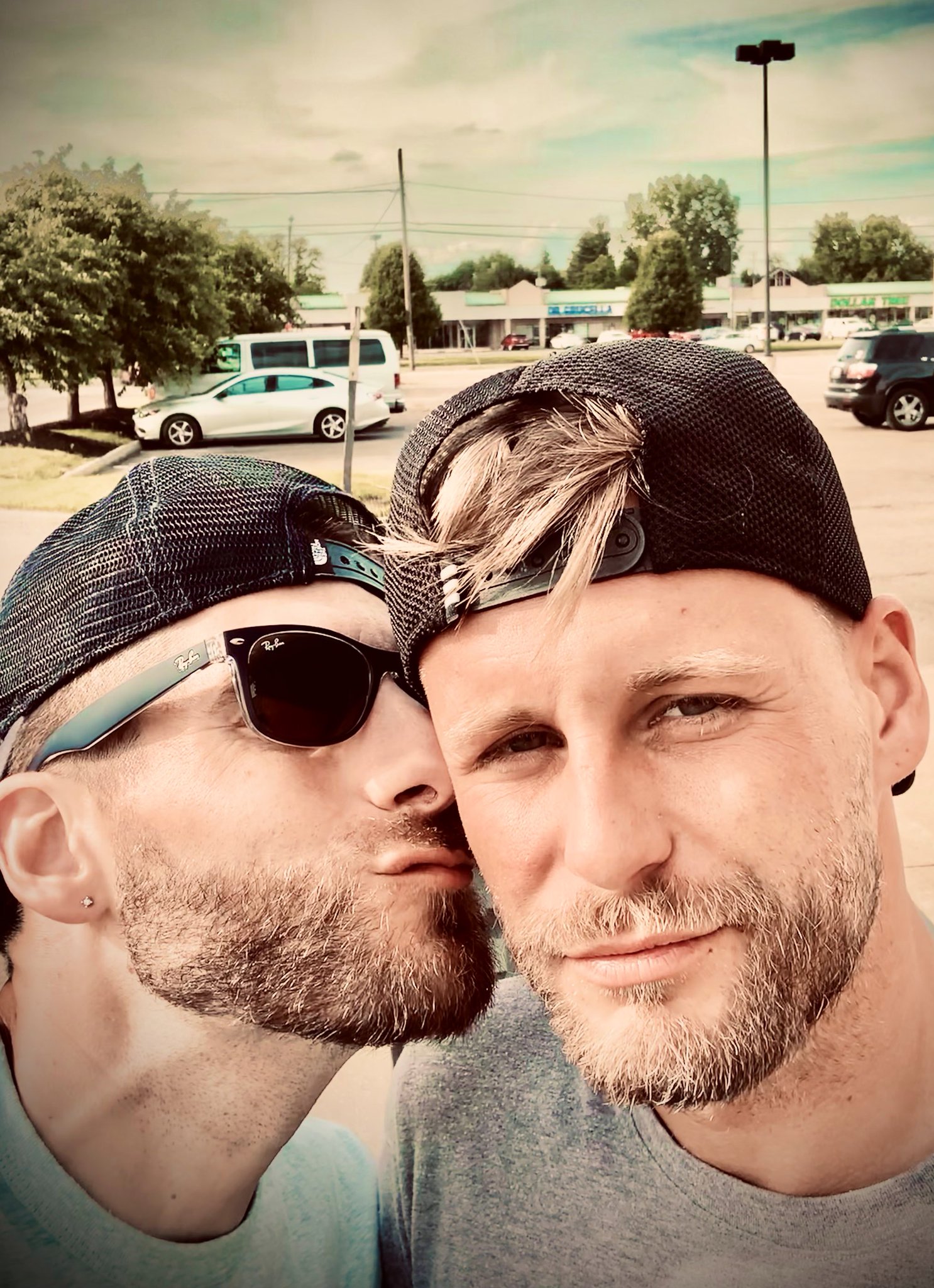 1 pic. Chipotle with my fav man. https://t.co/XzWGevA8Cj