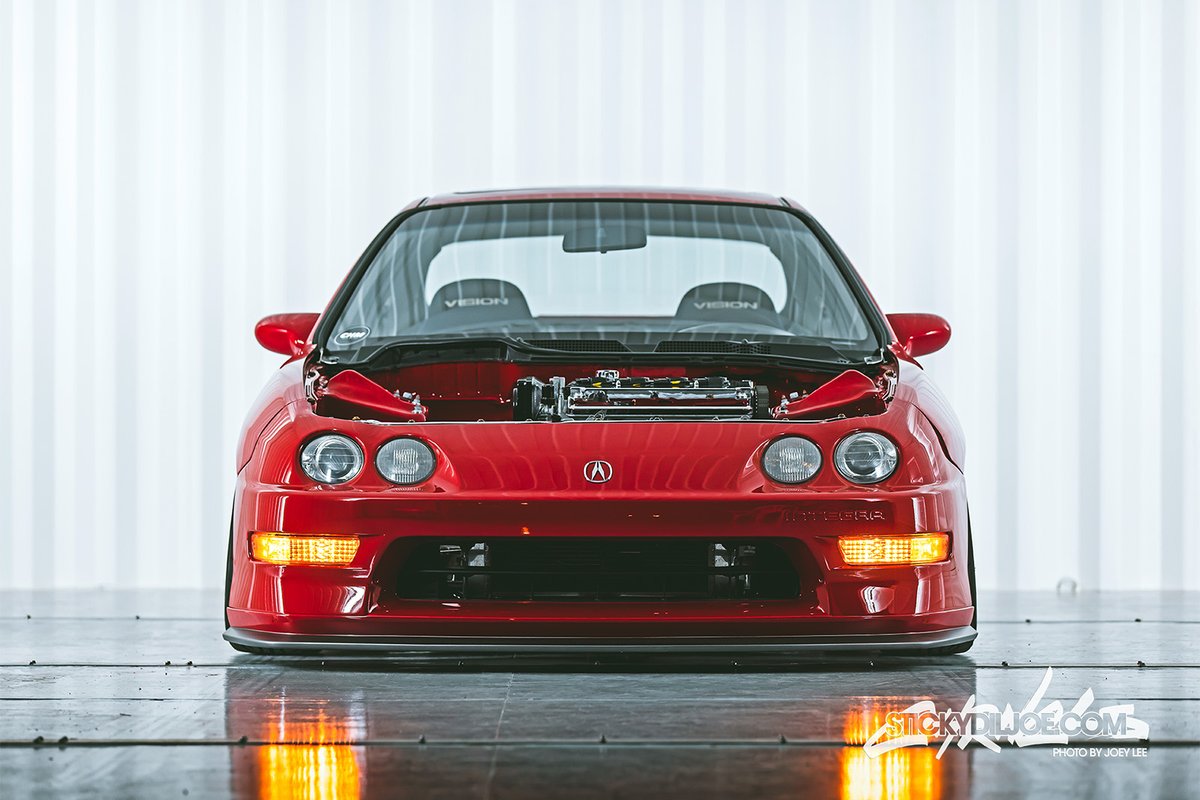 stickydiljoe's tweet photo. A Southern California time capsule now preserved and tucked away in Japan, serving as a monument to an era when a couple of kids in Los Angeles redefined “style”…
#thechronicles #stickydiljoe #exceedjp #phaze2 #acura #honda #integra https://t.co/7Inn8xI7cC