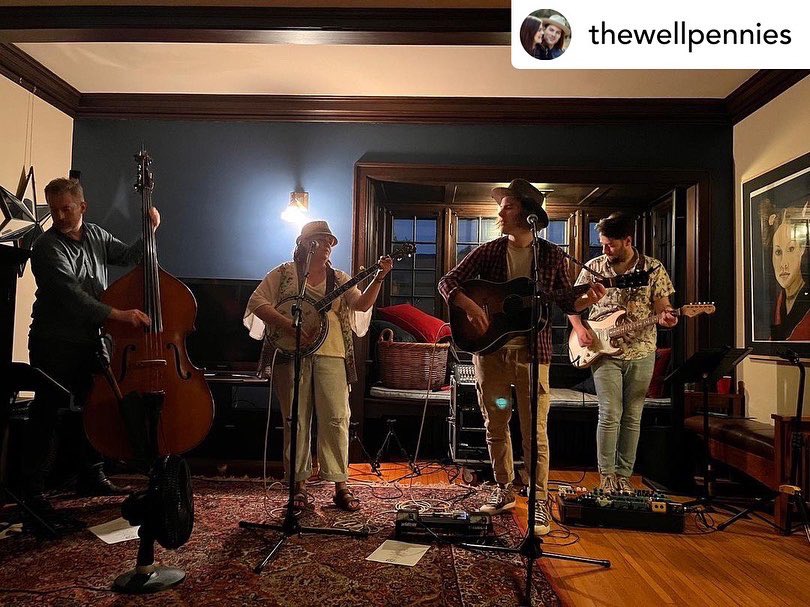 HomeDitty tweet media