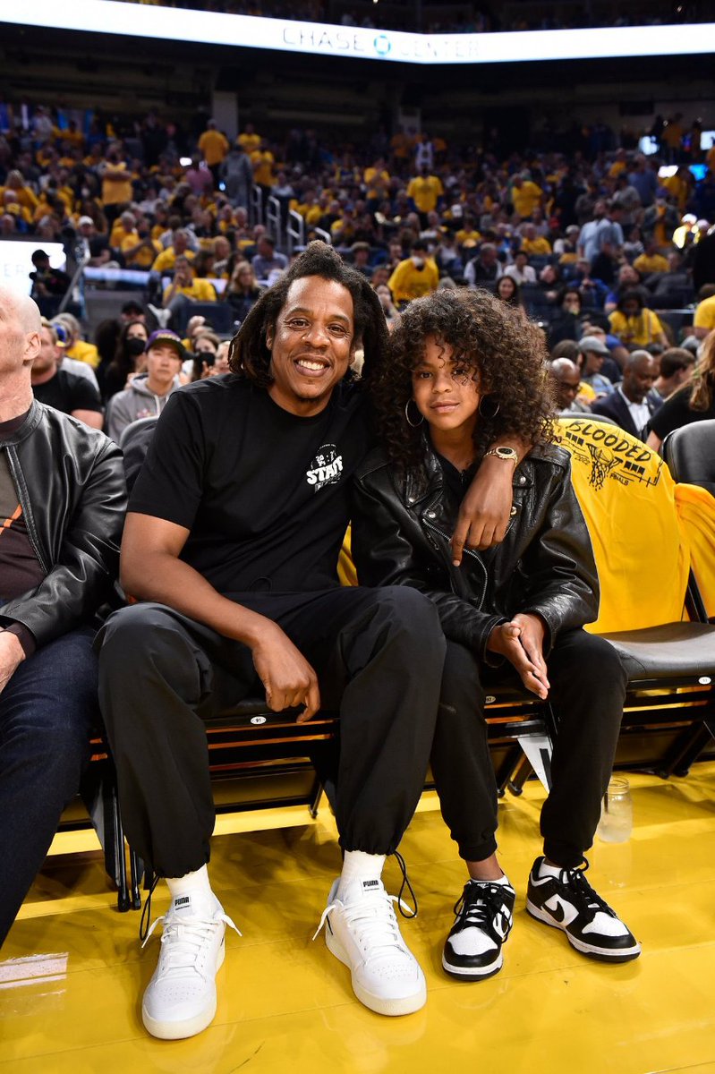 WhereImFrom96's tweet photo. JAY-Z and Blue sitting courtside at the NBA Finals at Chase Center in San Francisco https://t.co/OFuQLpgJ7p