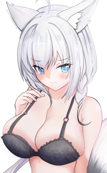 #絵フブキ
再Kカップきーつね

ちょっとカメラさん寄せてみた 