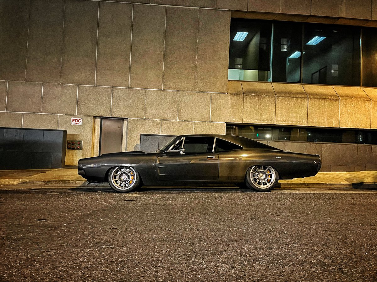 BrownDogWelding's tweet photo. Stalking the streets of Memphis in #hellucination 🤘🤘
#hrpt2022 #hellephant #charger #carbonfiber #itsnotawrap https://t.co/8saTEcZlNT