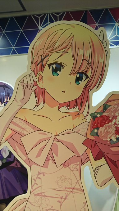 噂のピアス痕もんも。等身大良ちゃんちっちゃ可愛かった…😇
あとお父さんボックスが思ったより大分大きかったw 