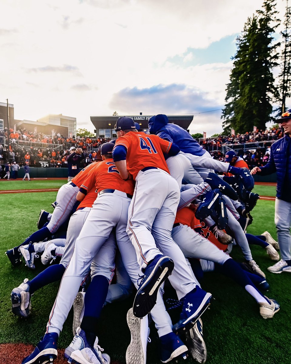 AuburnBaseball's tweet photo. BAD NEWS!! 🗣

How it started:             How it’s going: https://t.co/TmUiOfUgnl
