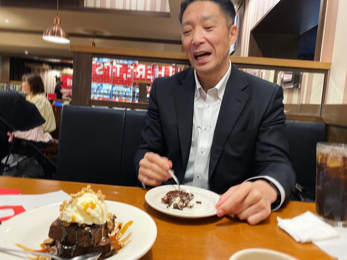 lion_vox's tweet photo. んで、想定より早く終わったので、これまた久し振りに原の親分wと2人でランチさせて頂きました✨

(時間が早めだったので超〜空いてた。出るタイミングで混みだしました。ラッキー✨)

#ランチ
#AlwaysFriday https://t.co/QE7EaXr2MH