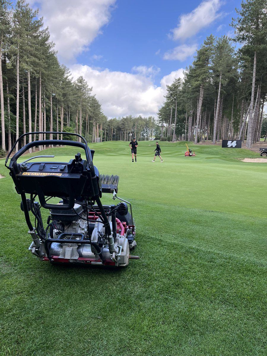 LukeTurner1980's tweet photo. Any chance @Tru_Turf @LIVGolfInv we can source a LIV Golf sticker to upgrade our roller🤪 #LIVGolf #CenturionClub #Golf https://t.co/LHo1CcO0Te