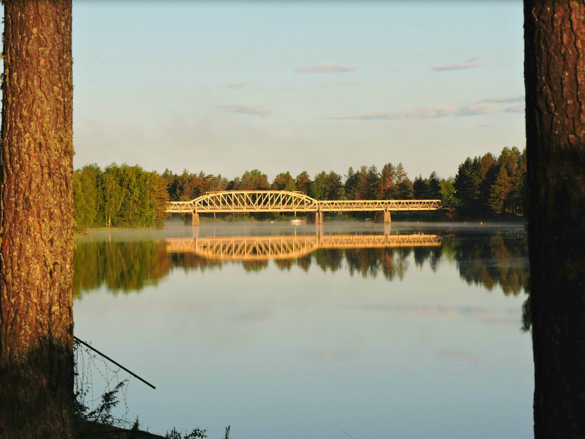 Authorportrait's tweet photo. #Bridge #Railwaybridge #HenningMankellBridge #Morning #Reflections #Ljusnan #River #Sweden #Härjedalen #Jämtland #Photo #Photography https://t.co/B8pmQHRLNf