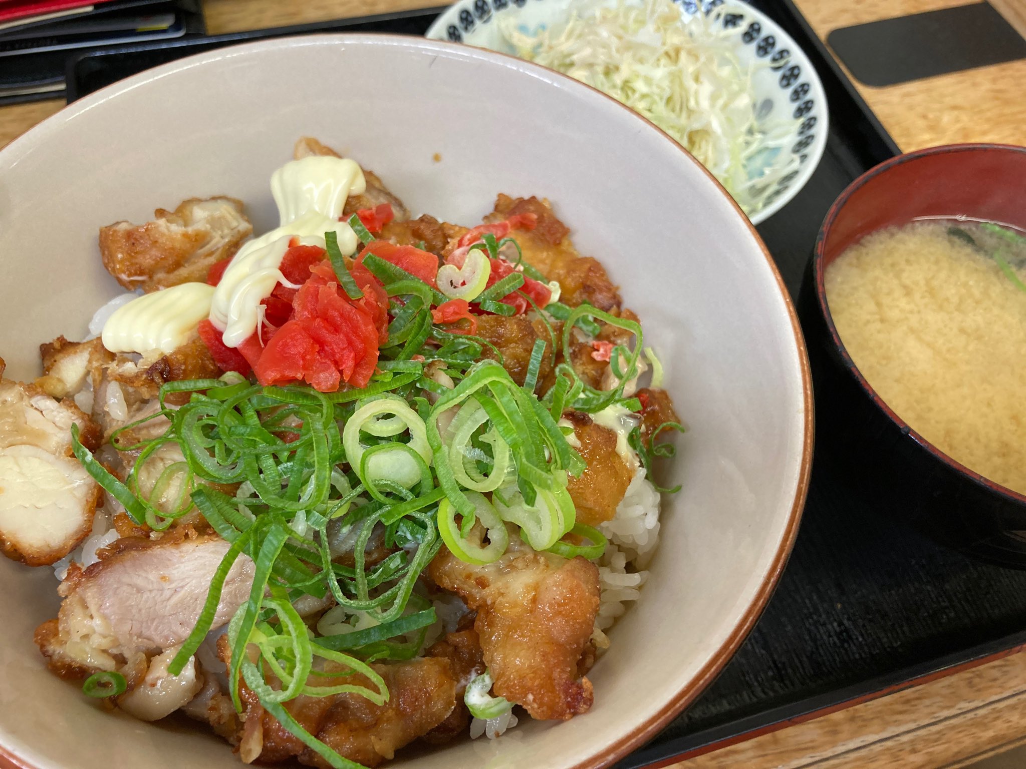 Aoi Tamago ランチっ ひさしぶりの タコシューさん 年に一回程度 しかも前回は二年くらい前なのに おっ 久しぶり って店長さんに声かけられました うれしっっ ボリューム満点 安い 早い そして 美味しい タコシュー Takoshu とり丼