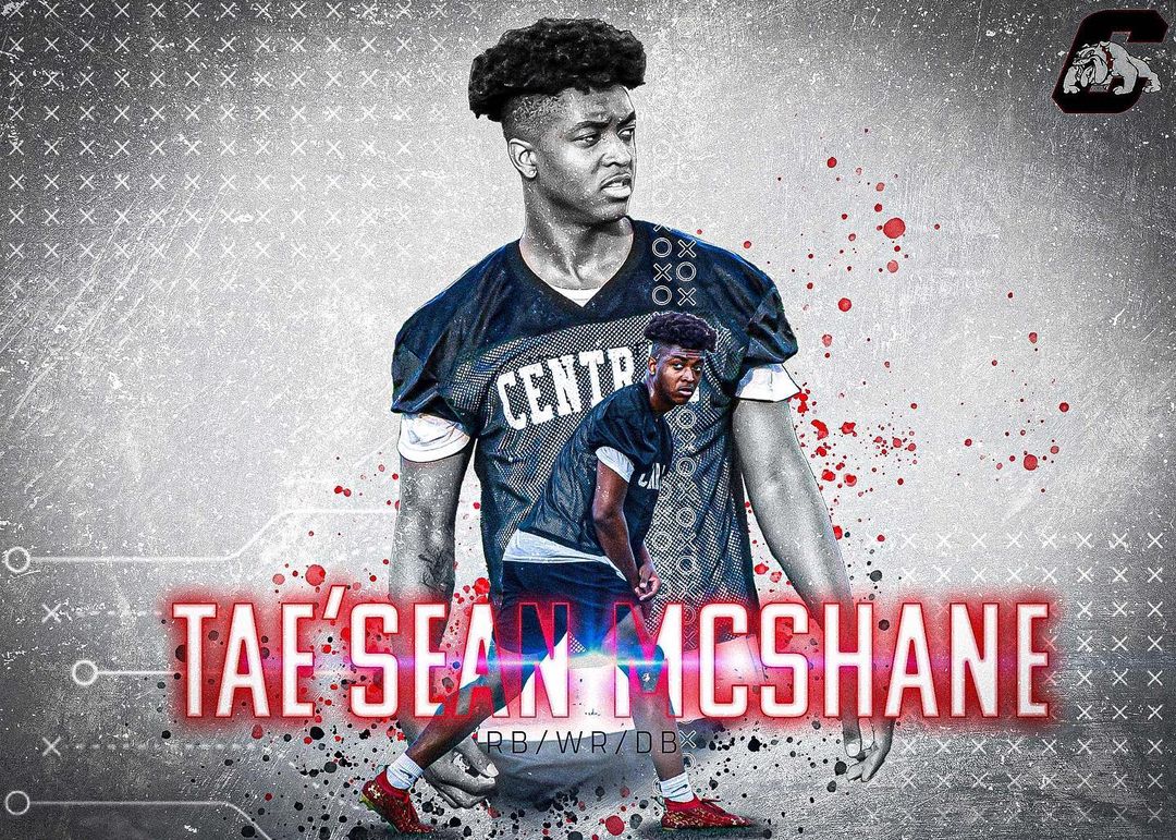 PitCentralHS's tweet photo. There will be several #HangryBulldogs on @CHSFOOTBALL10  to remember this fall. @TMcshane12 is one.

(Graphic by @zaythebeast007) https://t.co/tl93OGjnGD