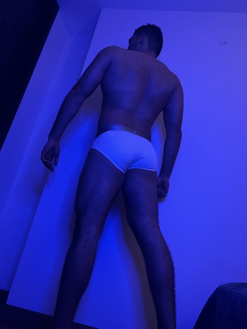2 days to my birthday guys!? Will see you here https://t.co/rBUC8ynMeC https://t.co/HOi5PQOfKD