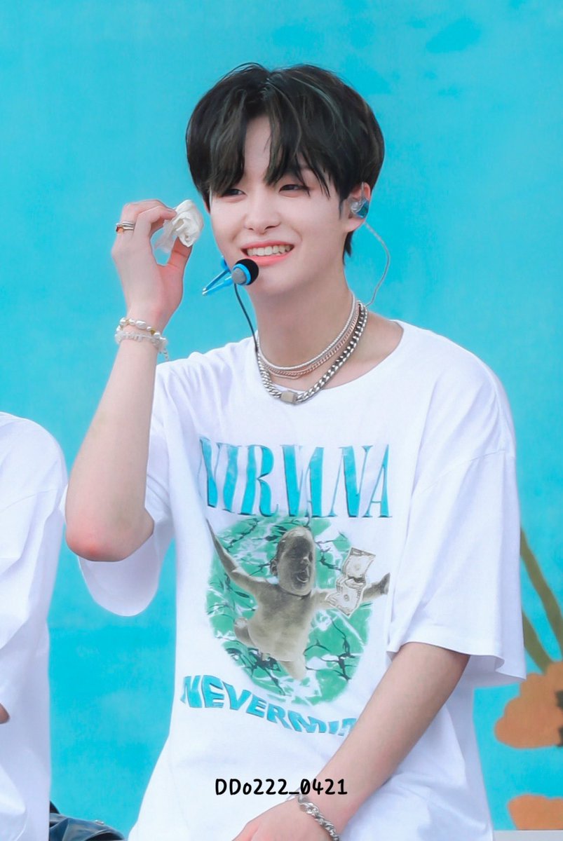 พัคจีฮุน รอยยิ้มที่เข้ากับสีเขียวมิ้นที่สุด โกงมาก🥺