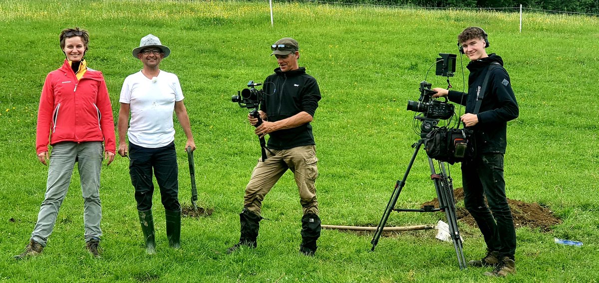 Am 30.6.2022 um 20:15 gibt es in Servus TV bei der Serie PM-Wissen wieder einen Raumberg-Gumpensteiner Beitrag: Dr. Bohner war am 25. Mai 2022 mit dem Produktionsteam von Servus TV auf den Grünlandflächen und Trautenfelser Naturschutzflächen des Naturschutzbundes unterwegs.