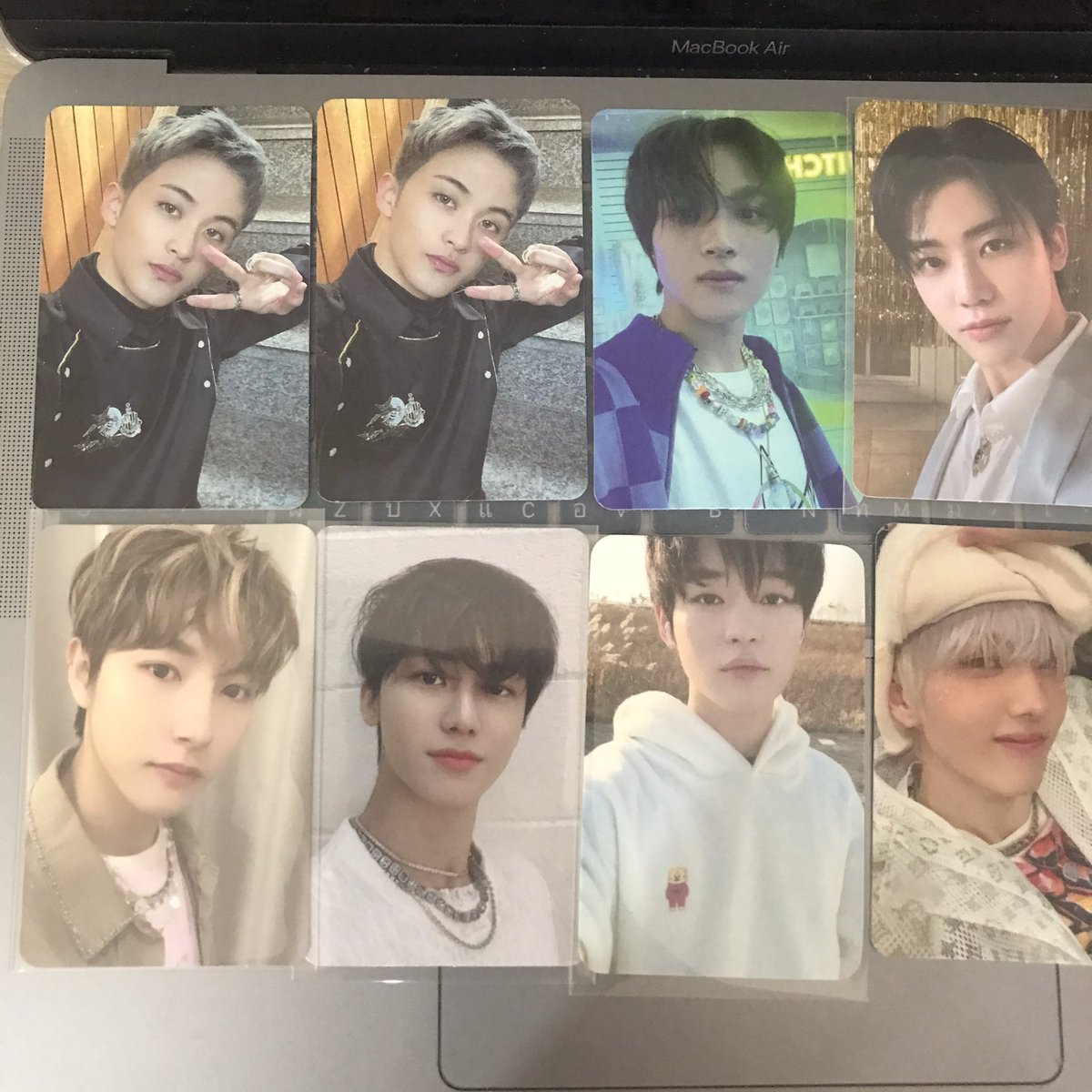 qxblessme's tweet photo. พร้อมส่ง

มาร์ค scrath ver. ใบละ 70
แฮชาน digipack 60
แจมิน ar ticket (ได้ของครบ) 280
เหรินจวิ้น/อินจุน dreaming 100
แจมิน คิโนะ hello future 270
เฉินเล่อ fcmm 150
จีซอง หมีขาว 260 

ค่าส่ง 25/40 
#ตลาดนัดnctdream https://t.co/XtxFeS7m3W