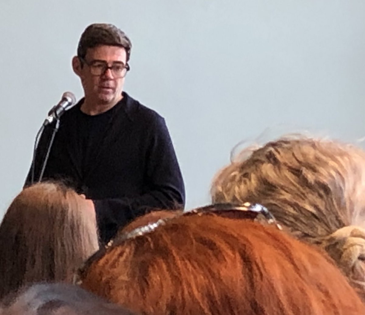 Proud that our <a href="/MayorofGM/">Mayor of Greater Manchester</a>   <a href="/AndyBurnhamGM/">Andy Burnham</a> welcomes vulnerable Ukrainian 🇺🇦people to our  #Manchester homes.  <a href="/UkrEmbLondon/">Embassy of Ukraine to the UK</a> <a href="/ZelenskyyUa/">Volodymyr Zelenskyy / Володимир Зеленський</a> Shame on our #uk Government <a href="/BorisJohnson/">Boris Johnson</a> @SirGrahamBrady <a href="/pritipatel/">Priti Patel MP</a> <a href="/Conservatives/">Conservatives</a> for deporting vulnerable people to #Rwanda