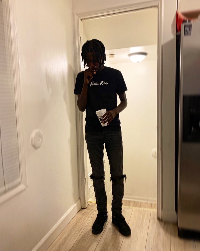 BBoy_Tunechi's tweet photo. Summer Loading … #TunechiBoe #MichiganFashionWeek2022 #FearlessRebels #Boudreauxboys 〽️🏴☠️🅱️🅱️ https://t.co/8Sbqnq37co