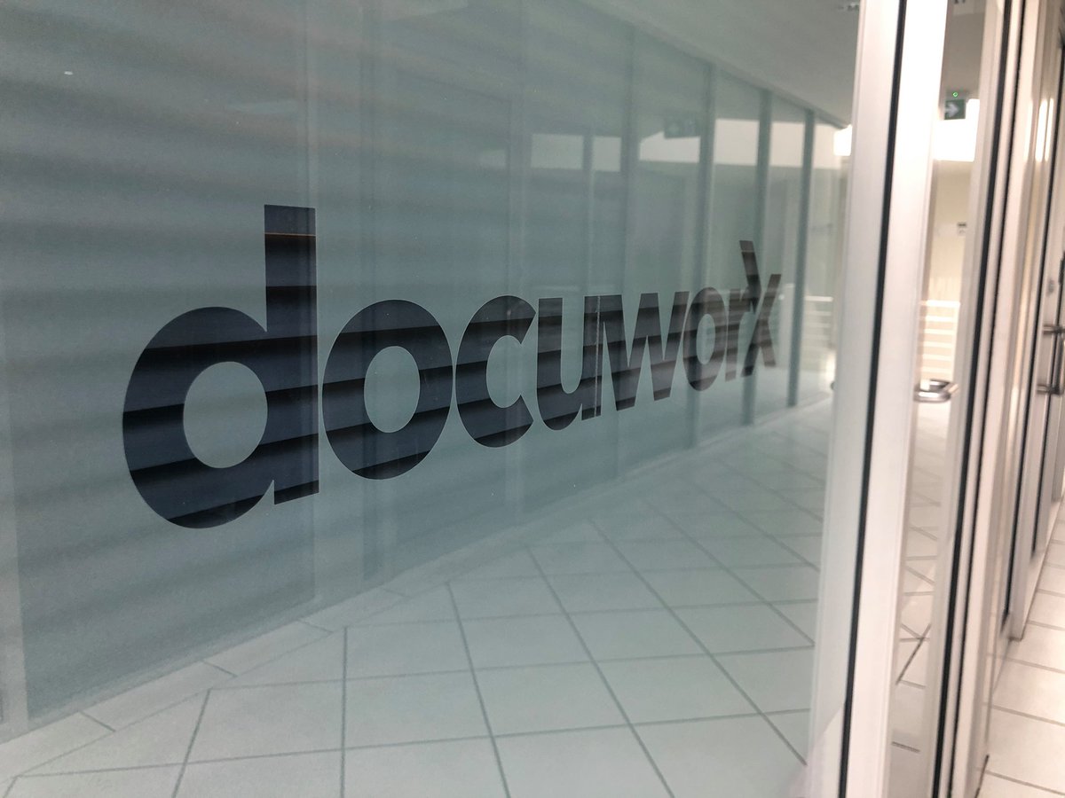 RedEarthDesigns's tweet photo. NEW SIGNAGE INSTALLATION One of our good clients Docuworx was looking for a way to make their reception area pop, so we designed and installed an offset acrylic logo and a little bit of window frosting to push their entry over the edge. #happycustomer #signage #documentmanagment https://t.co/HQbqyF20O7