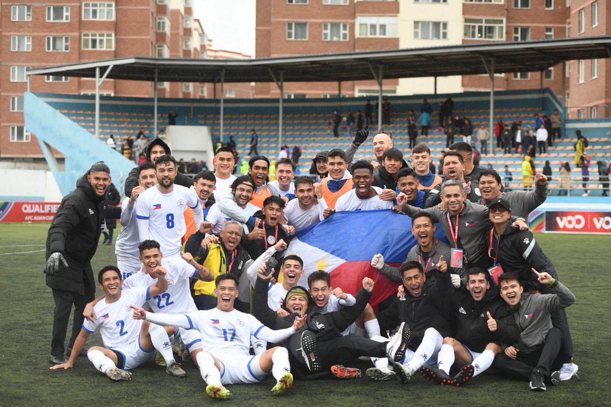 ESBFPH's tweet photo. IT'S ALL OR NOTHING NOW. Give it your everything!!!
@TheAzkalsPH will face Palestine today @ 12:30 PM PHT for a spot in the 2023 @afcasiancup. Let's support them mga pamangkickers!!!
#SugodAzkals #LabanPilipinas #EatSleepBreatheFootball
📸: @theafcdotcom https://t.co/xb4RNLa4Co