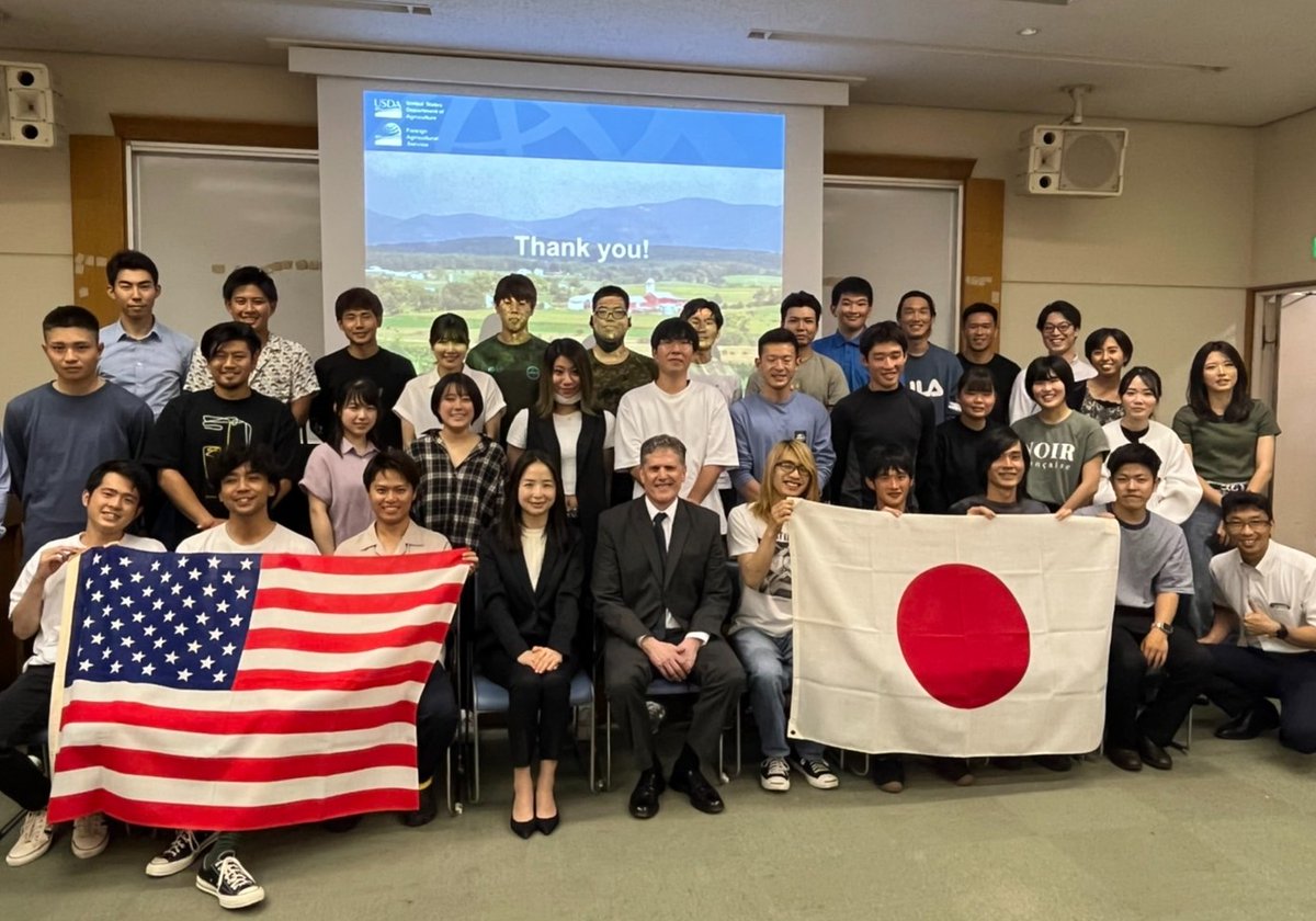 USDAJapan's tweet photo. FAS/Japan met with 31 Japan Agricultural Exchange Council nominees set to receive training in the United States for 18 months on U.S. farms producing vegetables, fruit, beef, pork and dairy. Good luck to all the #JAEC trainees! https://t.co/0OT67MvHjR