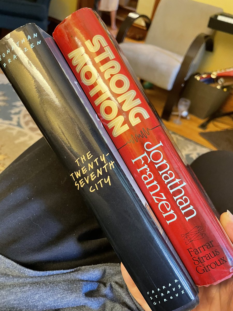 cterlson's tweet photo. Rarely do I even look at the little libraries in my hood. But tonight… wowza. The Franzen jackpot. Both hard cover first editions. With a photo of the author that looks like he’s a teenager.
#bookfind https://t.co/gKWSmDc6IV