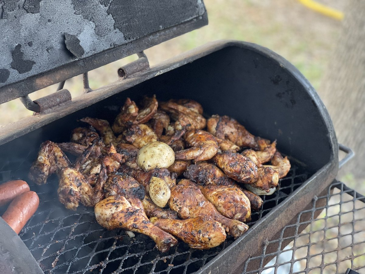 CoachDMcNeal's tweet image. #CoachOffDuty #Notforlong #McNealFamBam #Frio