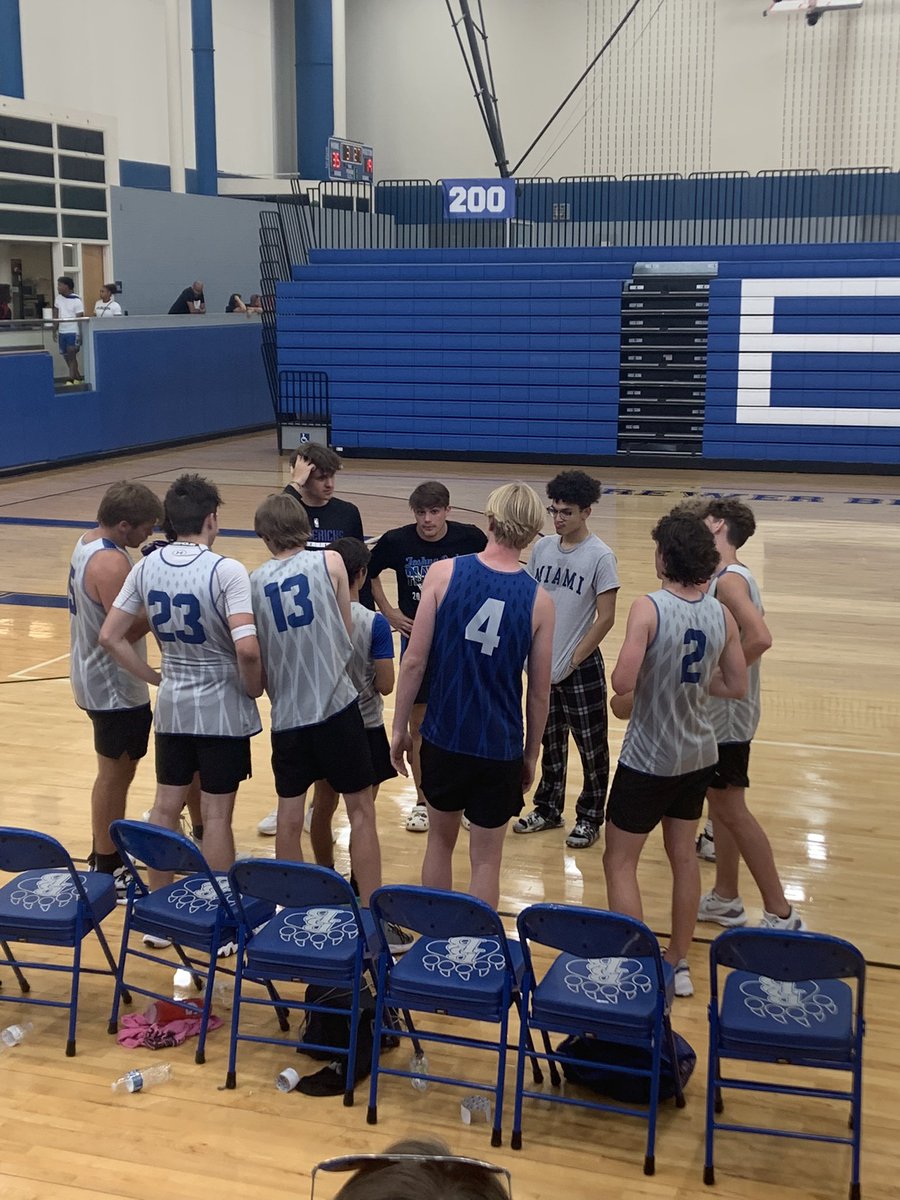 Summer League action! Always fun when former #OwlHoops members come back to coach.