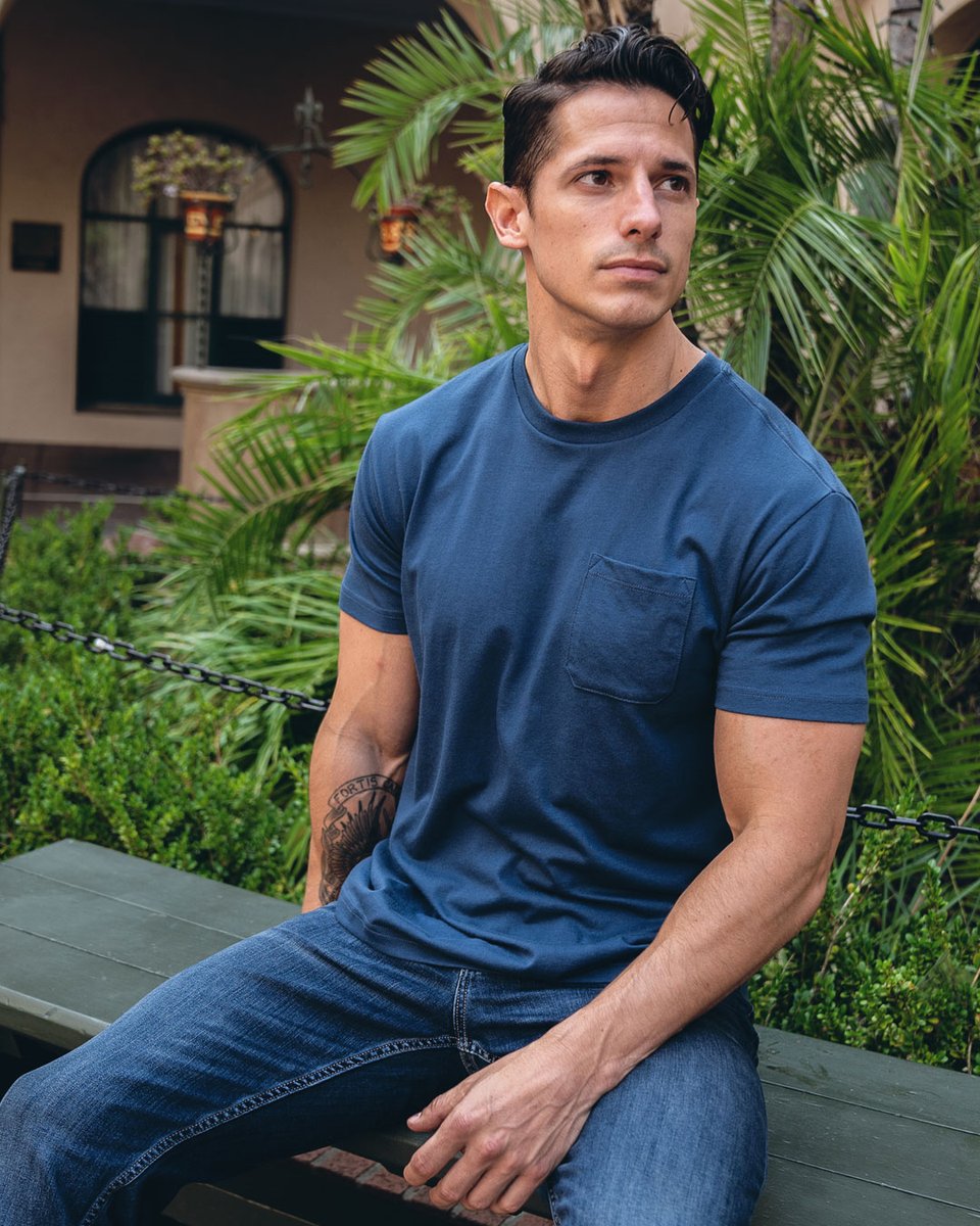 FreshCleanThrds's tweet photo. The office consensus is that sunglasses are the most popular usage for the pocket of our pocket tees. What do you use your shirt pocket for?

#FreshCleanTees #PocketTees

https://t.co/Yjp2h4cdsm https://t.co/c2tyAcxauU
