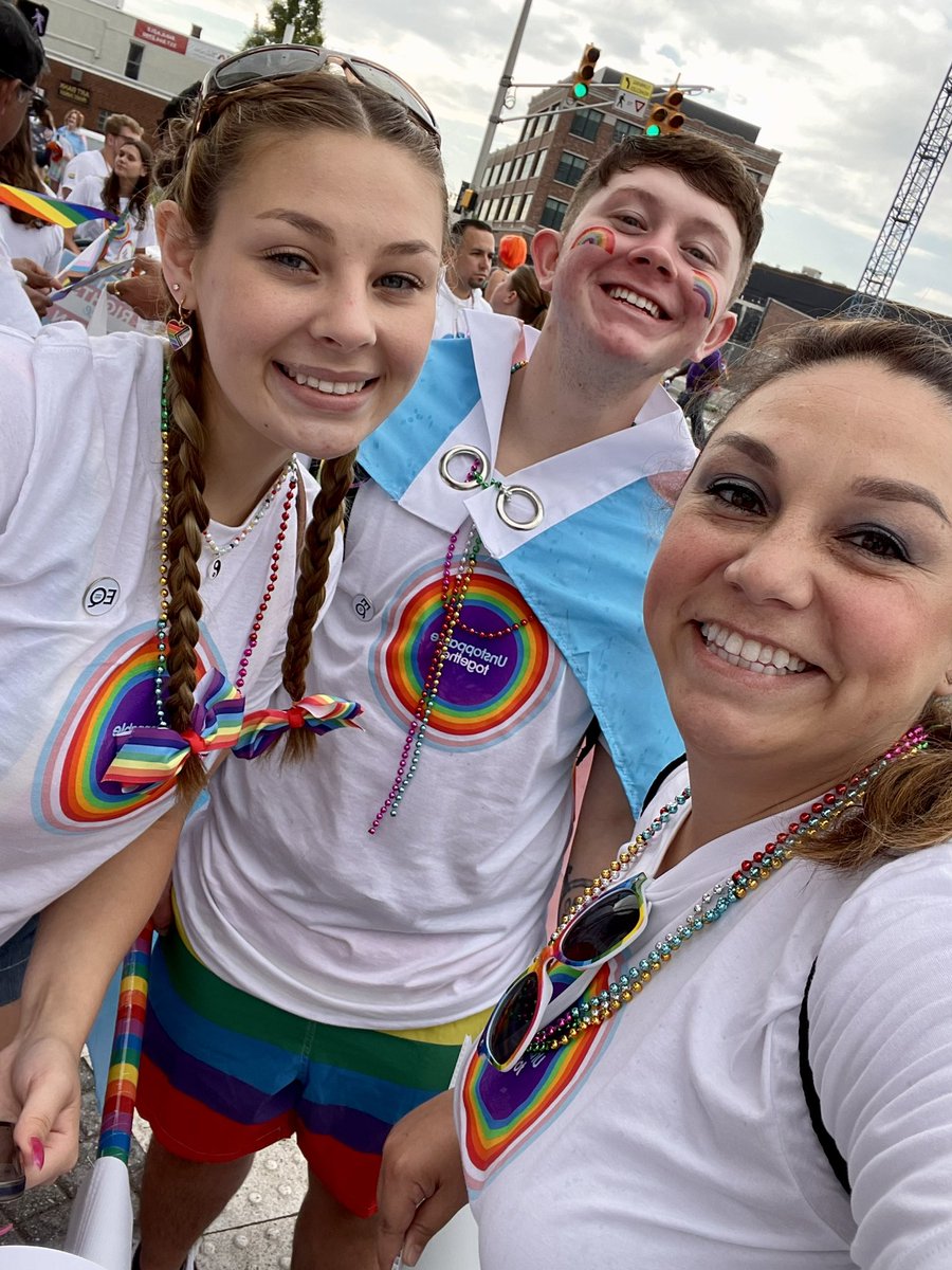 VRogers21's tweet photo. Indy Pride 2022!! Thank you! @salesforce #unstoppabletogether #IndyPride2022 #IndyPride #Salesforce  #TransRightsAreHumanRights  #lettranskidsplay https://t.co/8DY1b21YCH