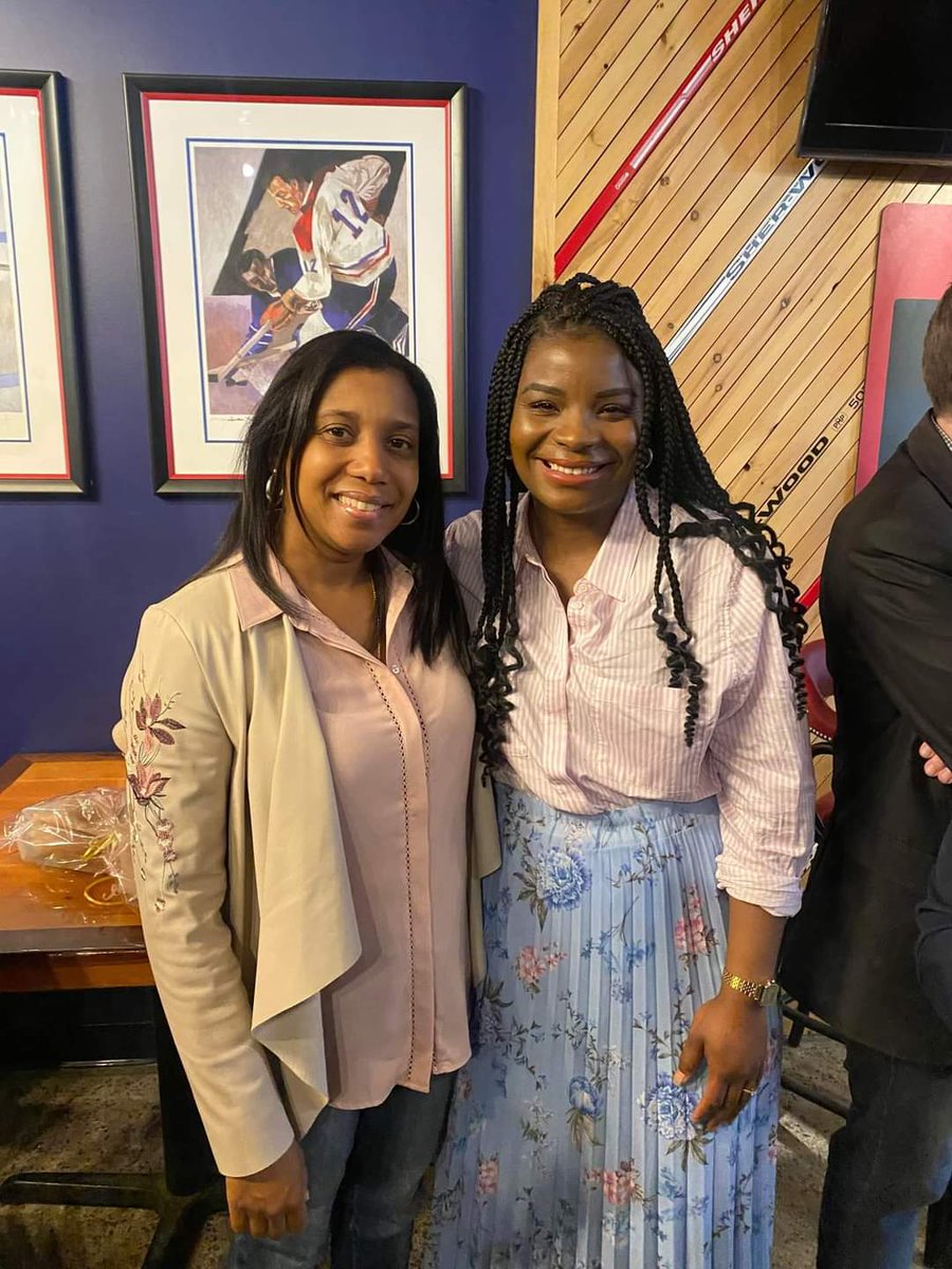 AdyTimmer's tweet image. Rassemblement des militants libéraux à la cérémonie d’investiture de notre cheffe, l'Honorable Dominique Anglade, dans sa circonscription de Saint-Henri–Sainte-Anne @franz_benjamin @DomAnglade
#investiture #dominique2022 
#inclusion #santé #diversité  #Bâtissons #lavenir