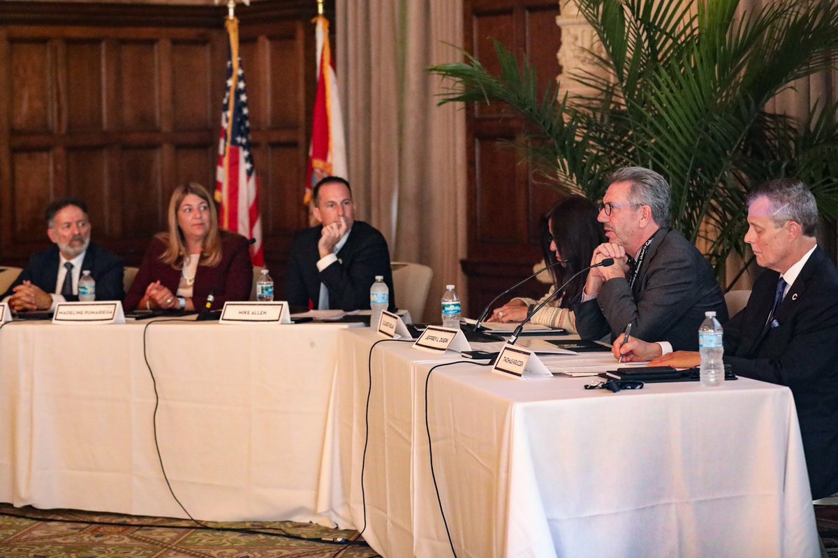 mdcpresident's tweet photo. Thank you @FLDeptofState for bringing together thought leaders in higher education to discuss how unique partnerships can prepare students with the skills to compete in the global economy. 

#MDCTogether https://t.co/woOjyNOReb