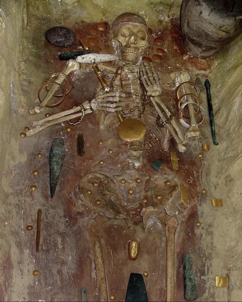 DigitalCodex0's tweet image. Varna man and the wealthiest grave of the 5th millennium BC