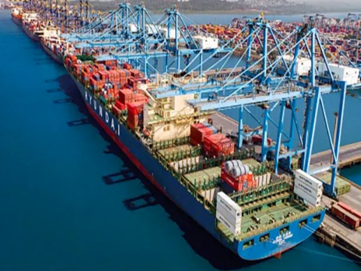 DipanjanET's tweet photo. Days after Iran FMs India visit: INSTC operationalised as Russia sends consignments for Indian port: Consignment originating from St Petersburg will reach India via Caspian Sea &amp; Iran’s Bandar Abbas port — My report ⁦@ETPolitics ⁩— https://t.co/OL07ZfIpWt https://t.co/gpxEi9QQ6u