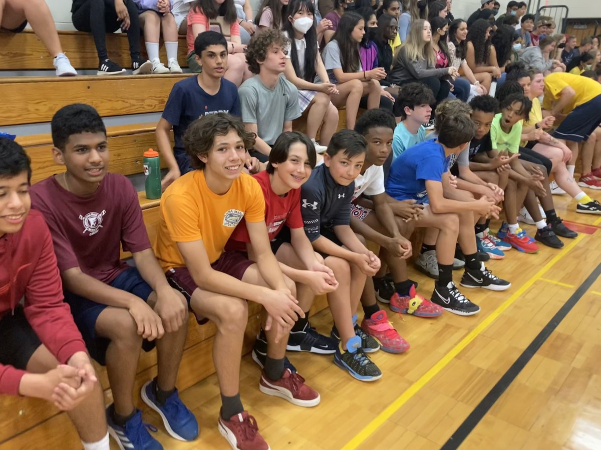 FarmingtonIAR's tweet photo. The faculty versus student basketball game was an exciting event today! The 8th graders won. @IAR_Athletics https://t.co/a7qj5D0YsP