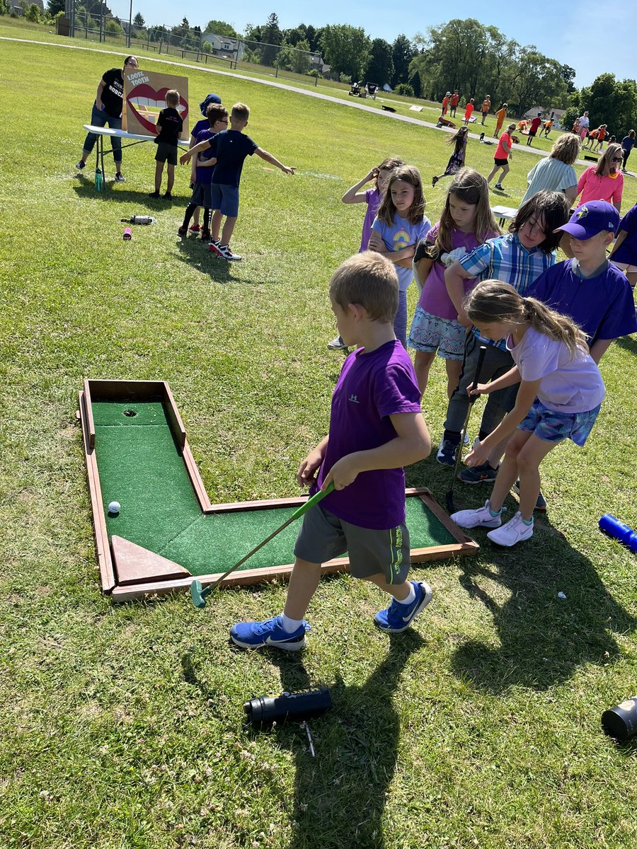 MsBinder19's tweet photo. We had so much fun at our field day today! Thank you to all of the parent volunteers! @SLCSBrummer @BNC_PTO https://t.co/U2Na7fVPw7