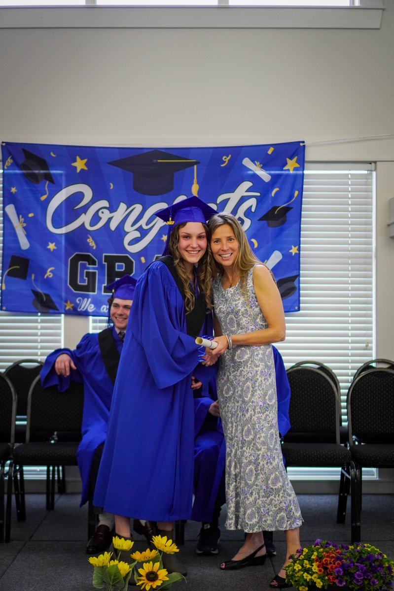 SD22AltPrograms's tweet photo. Today we celebrated our vLearn, Open Door and Crossroads graduates of 2022. We are so proud of all of them! #graduation2022 #sd22learns @SD22Vernon https://t.co/bbB1WF7wRl