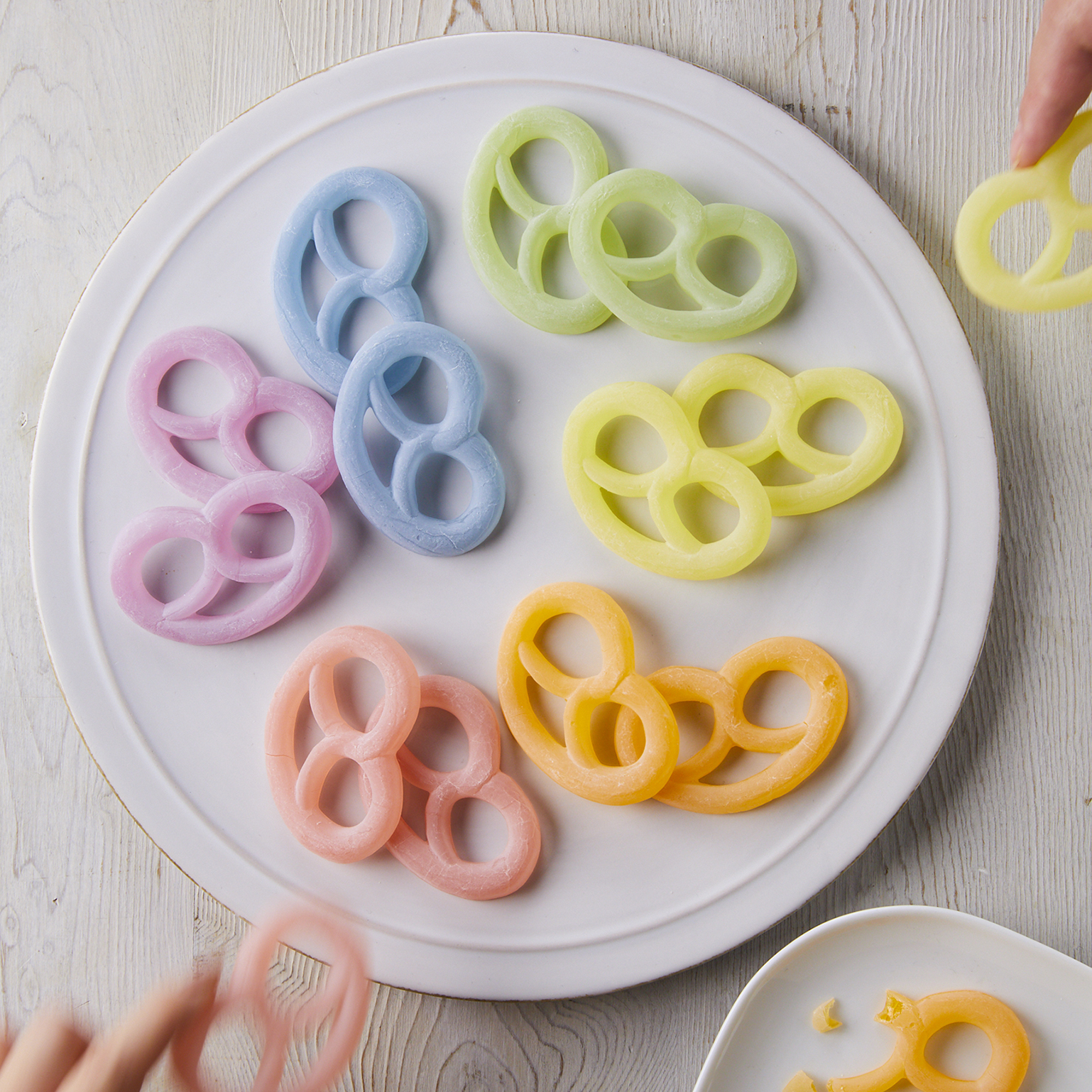 【早い者勝ち！】24枚グミッツェル　ヒトツブカンロまとめ売り 華やかなプチギフトにぴったりなパッケージヒトツブカンロ