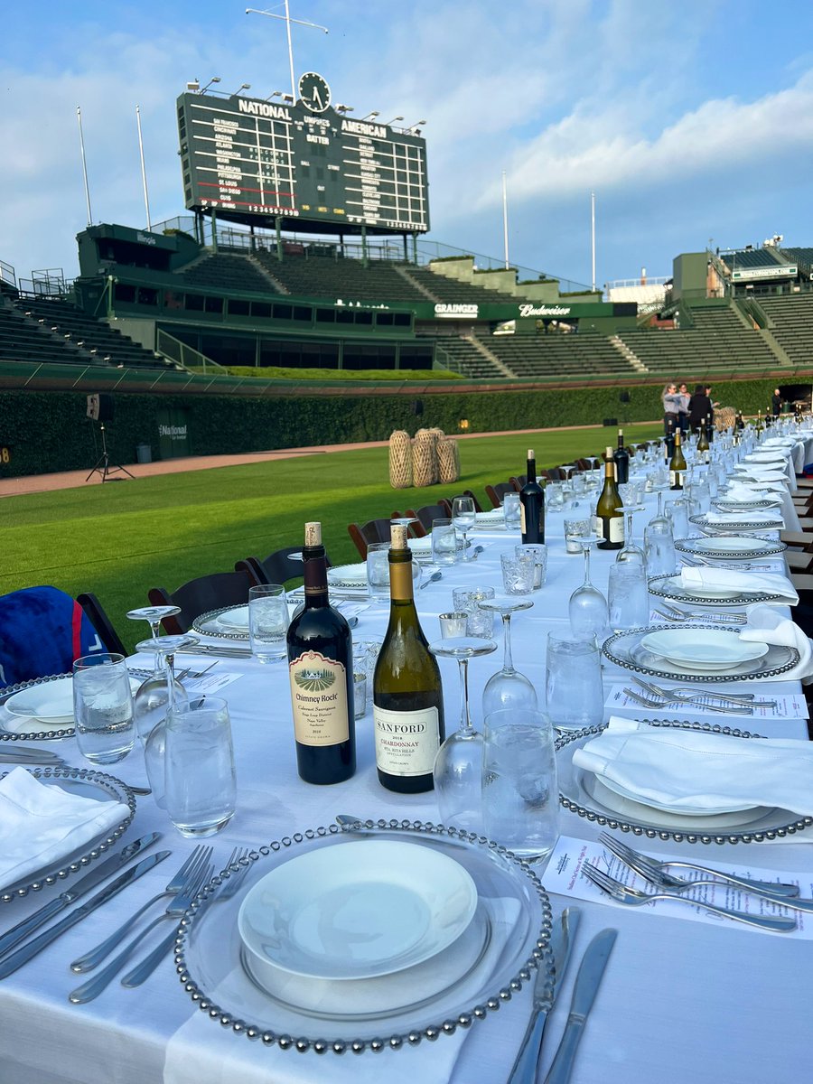 I went to this amazing dinner last night on Wrigley Field. Thank you, <a href="/JamesBeard/">James Beard</a>, <a href="/Cubs/">Chicago Cubs</a>, MarqueeDevelopment, &amp; all the outstanding chefs who served us at the #StadiumChefSeries last night- it was unforgettable!