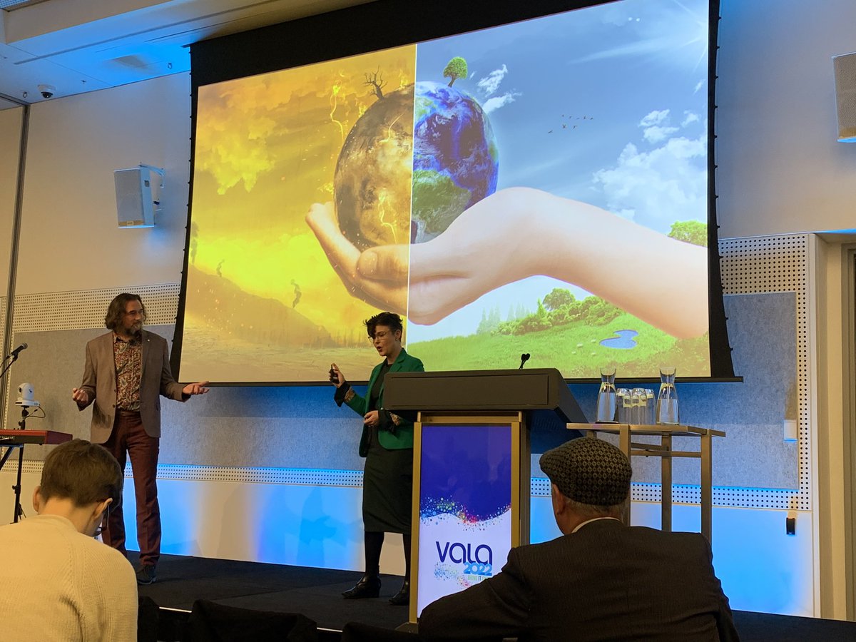 nicolekearney's tweet photo. Kicking off #VALA2022 with hope, an awe-inspiring snapshot of incredible technological & medical advances, live music & an inspiring lesson on intelligent optimism. #FutureCrunch https://t.co/STfE93juiQ