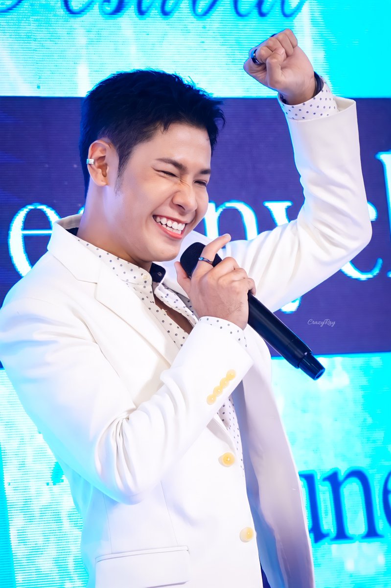 __crazyray's tweet photo. สัญญาณมือนี้เป็นที่รู้กัน~

#DestinyclinicSingto 
#SingtoPrachaya https://t.co/DNWktfG5nG