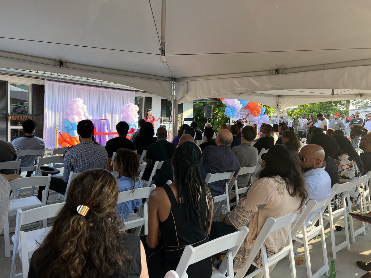 heyyychristian's tweet photo. Congratulations on your Grand Opening @AtlantaChain! 

Focused exclusively on blockchain,their training center; incubator, and coworking space are bringing an exclusive experience to the city for founders.

#blockchain #atl #TechNews https://t.co/VtIV1BBChu
